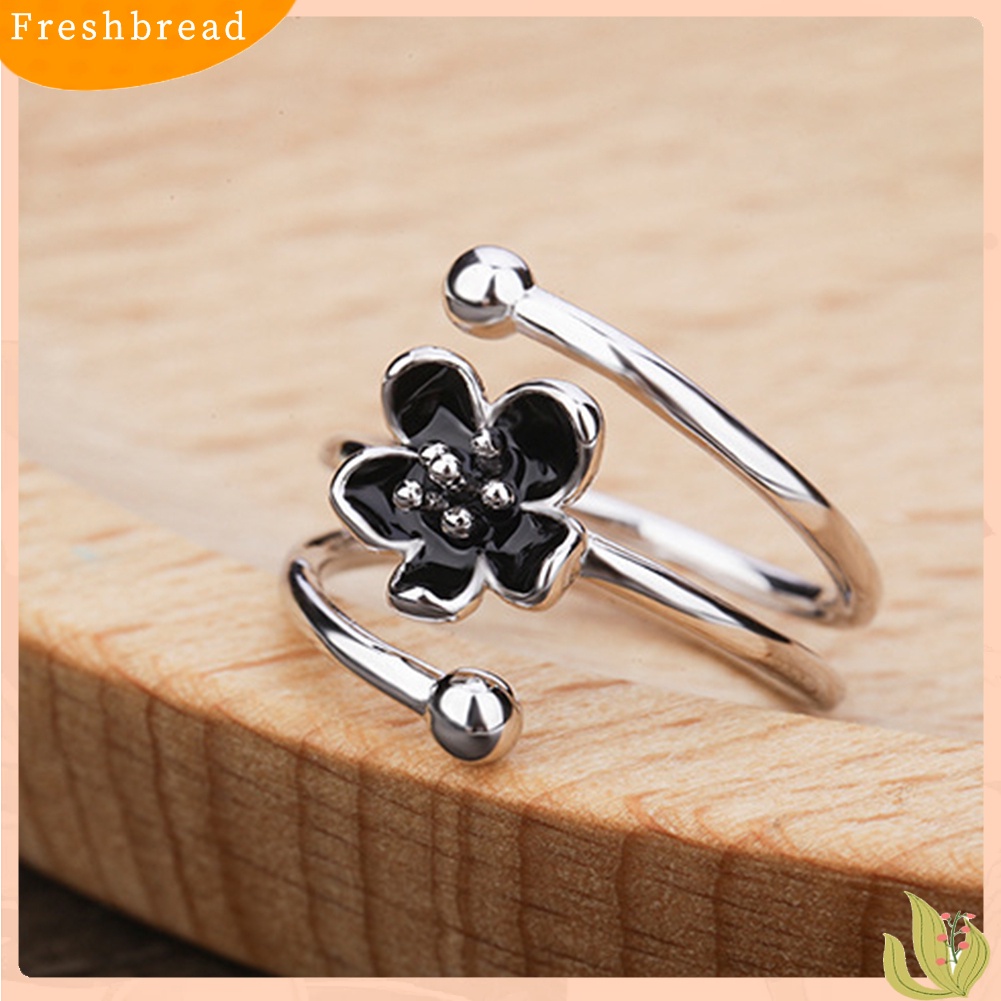 &lt; Freshbread &gt; Fashion Wanita Enamel Bunga Hitam Pembukaan Yang Dapat Disesuaikan Jari Cincin Perhiasan Hadiah