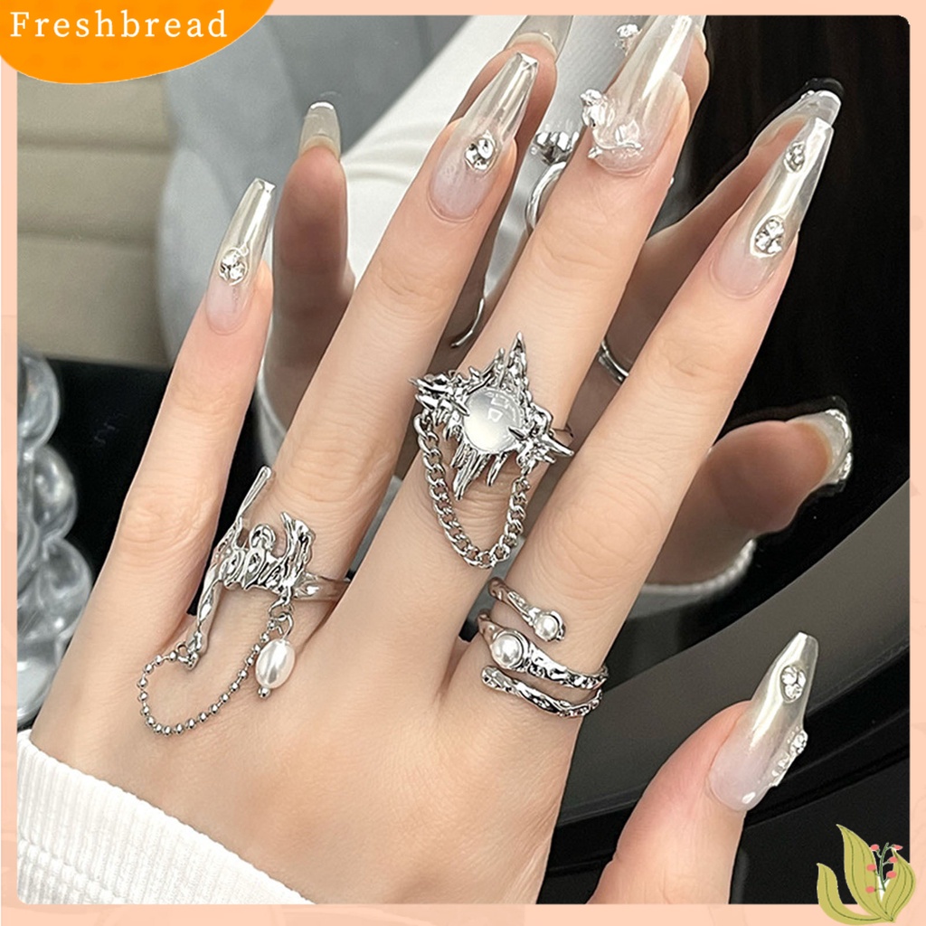 &lt; Freshbread &gt; Wanita Cincin Gothic Tidak Teratur Faux Moonstone Rumbai Mutiara Imitasi Dress Up Lipit Logam Estetik Jari Cincin Wanita Perhiasan Hadiah Ulang Tahun