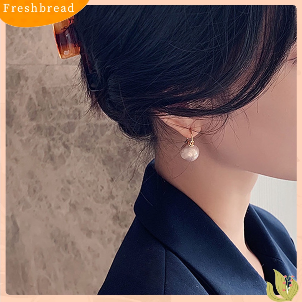 &lt; Freshbread &gt; 1pasang Anting Lady Drop Mutiara Imitasi Dikontrak Anting Menjuntai Geometris Vintage Elegan Untuk Hadiah