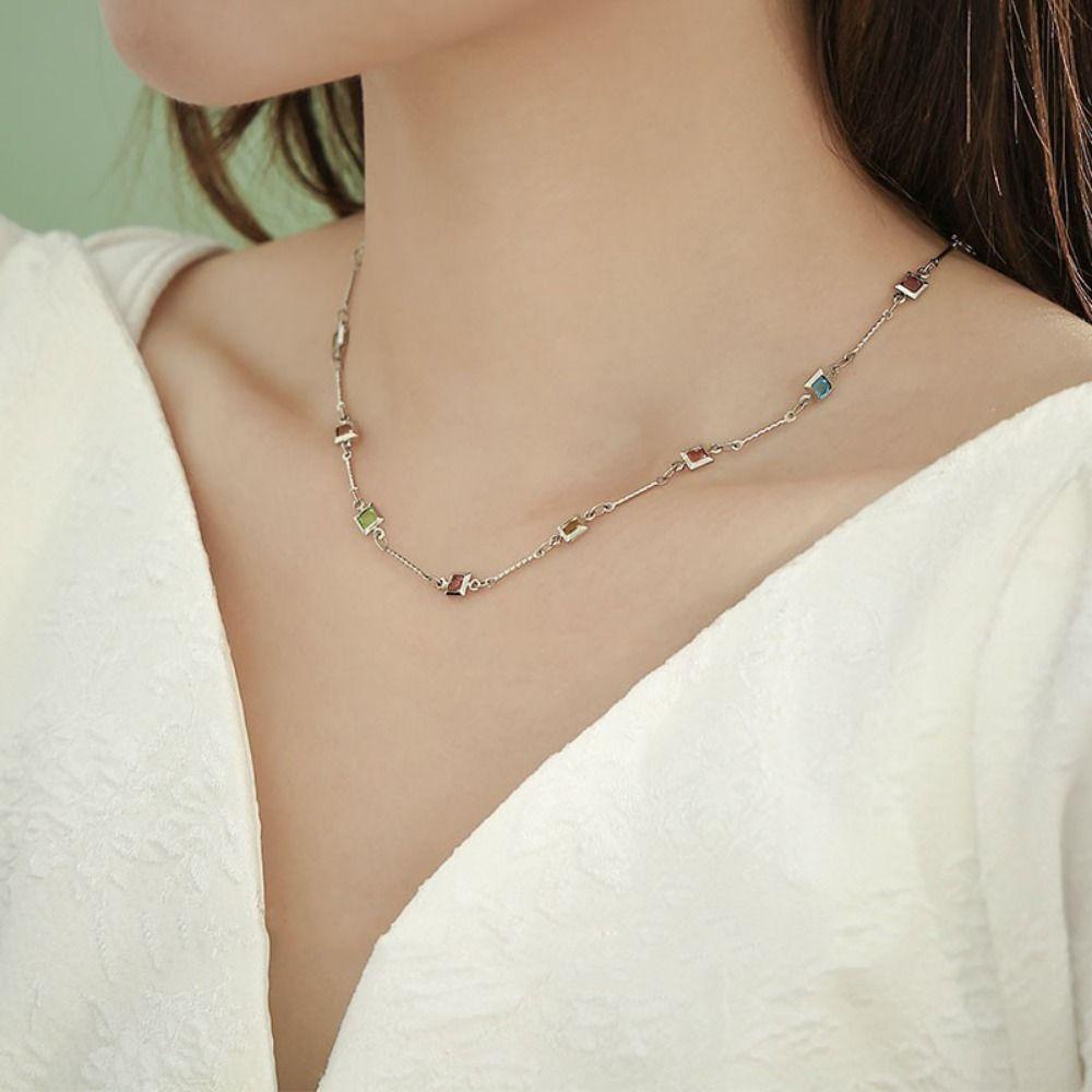 Mxbeauty Kalung Wanita Pesta Keren Warna-Warni Mengkilap Retro Kristal Gaya Korea Necklace