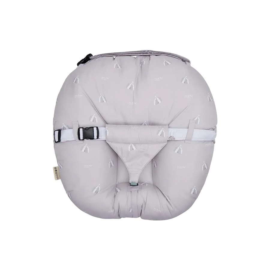 [2 Kg] Vee &amp; Mee Sofa Bayi Multifungsi + Bantal Dot Anti Bakteri Circus Series -  VMS 1070