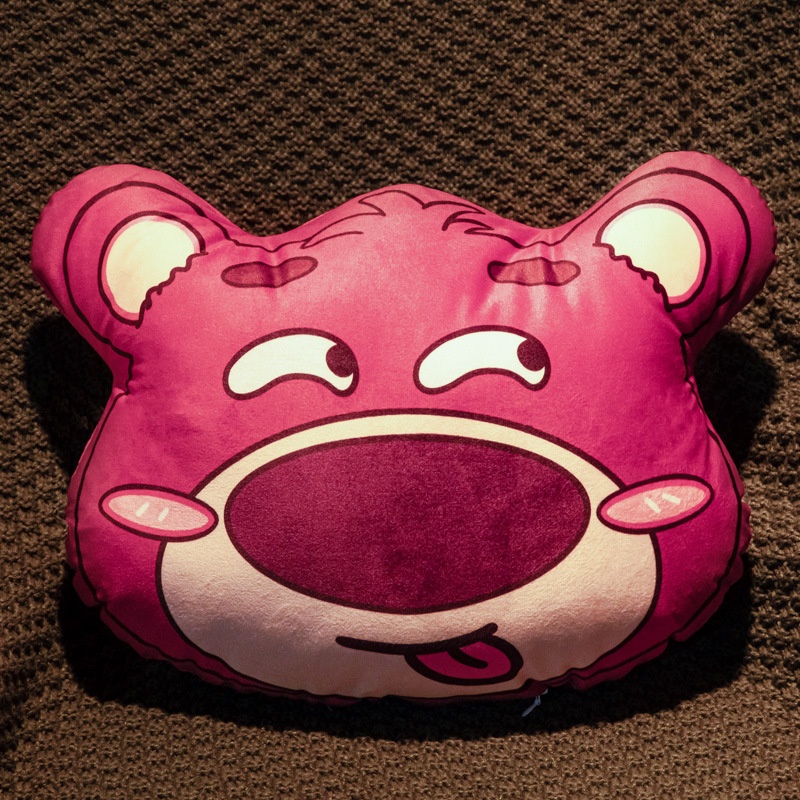 Kartun Manyo plushie Boneka strawberry bear Mainan Mewah Bantal sofa Mobil Pinggang Kantor nap cushion Hadiah Ulang Tahun