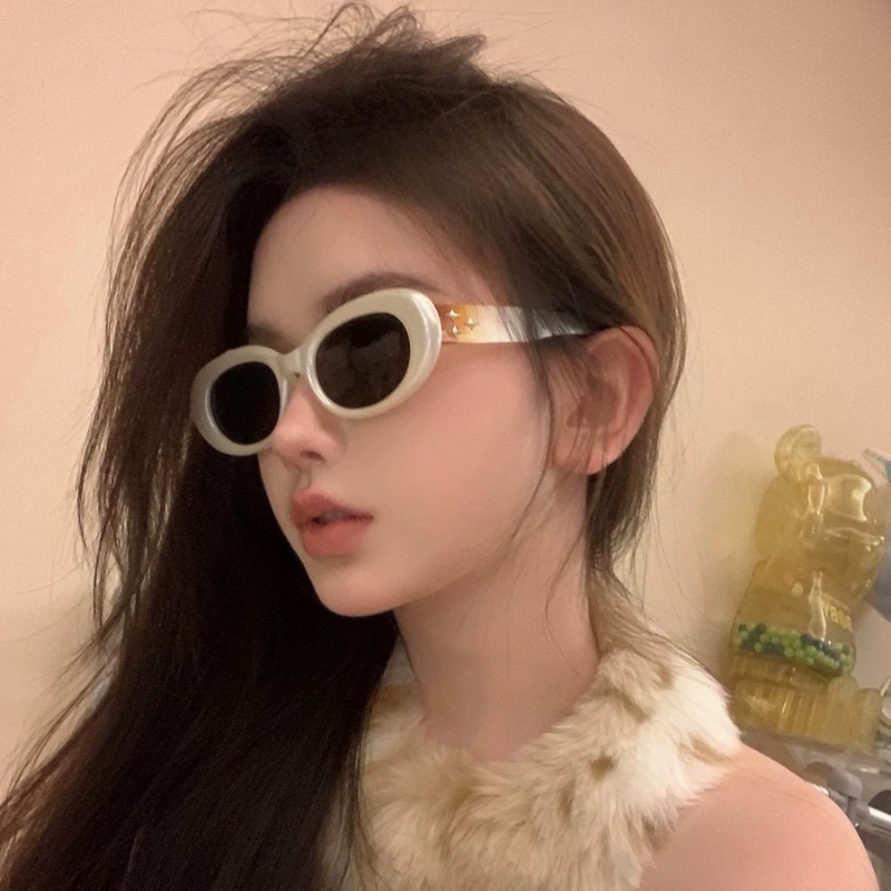 (YUZHU) Kacamata Hitam Bingkai Oval Tiga Bintang Fashion Korea INS Gaya Hot Girls Anti UV Sunglasses Untuk Wanita