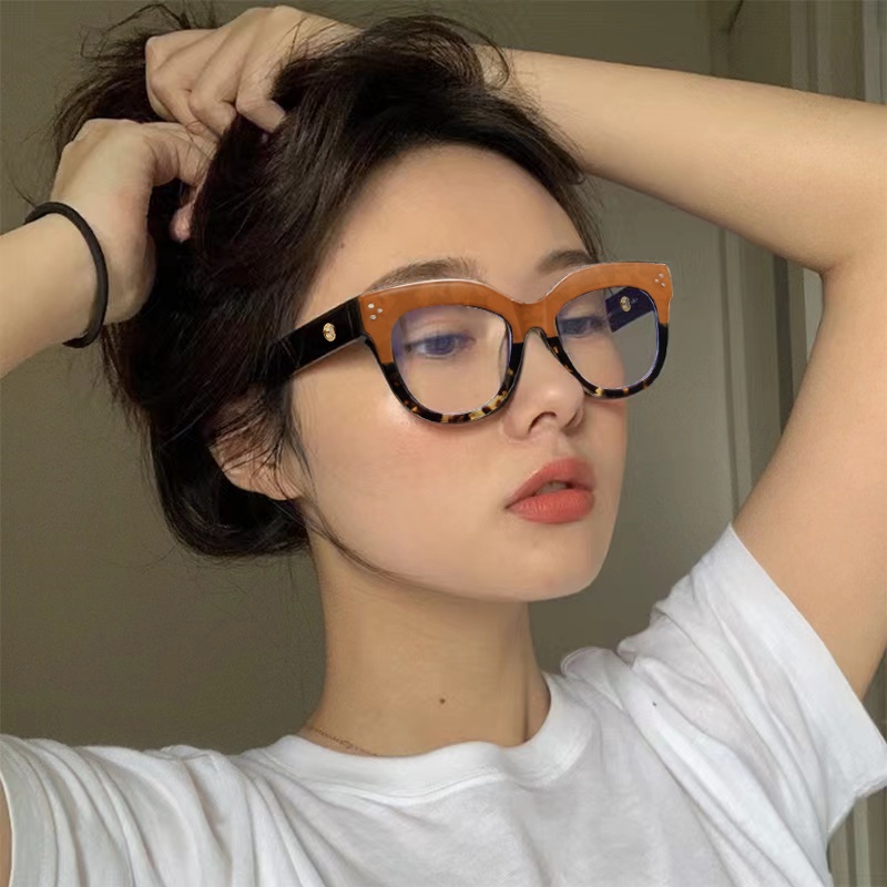 (YUZHU) Vintage Fashion Leopard Anti Cahaya Biru Kacamata Mode Barat Oversized Frame Dua Warna Eyeglasses