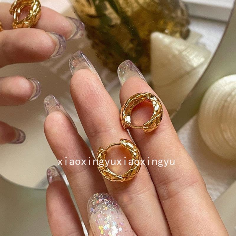 Anting Hoop Motif Belah Ketupat Korea Anting Lingkaran Grid Minimalis Perancis