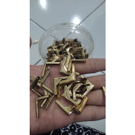 

pojokan kitab/siku buku/hiyasan kitab