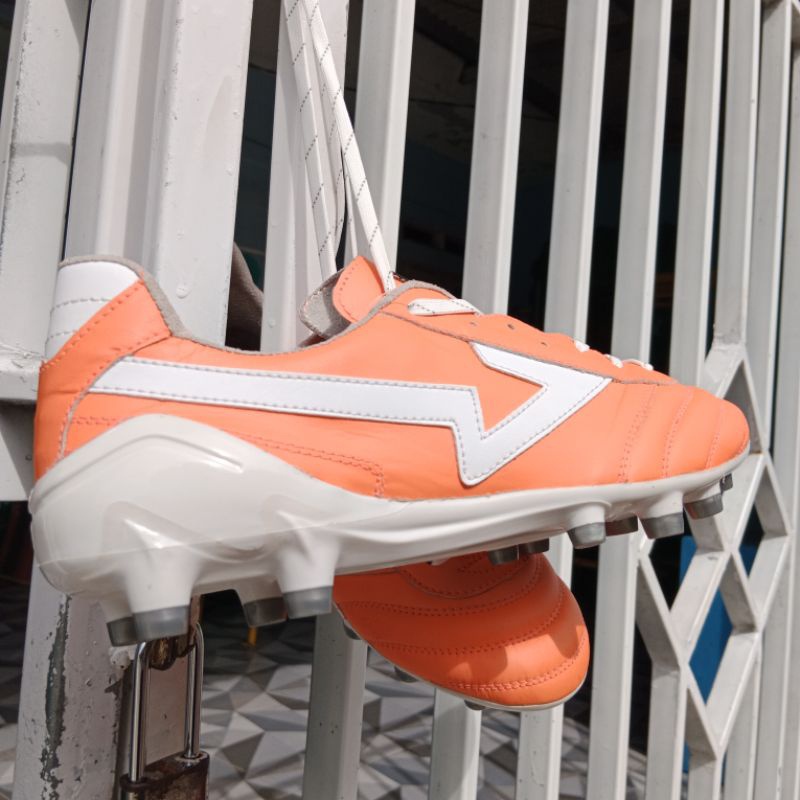 Sepatu Bola Sevspo Maestro Orange KLEA / kulit Kanguru bisa COD