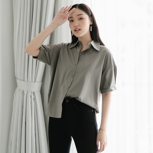 Ms Daisy Diora Oversized Short Sleeve Shirt Atasan Blouse Kemeja Wanita Lengan Pendek