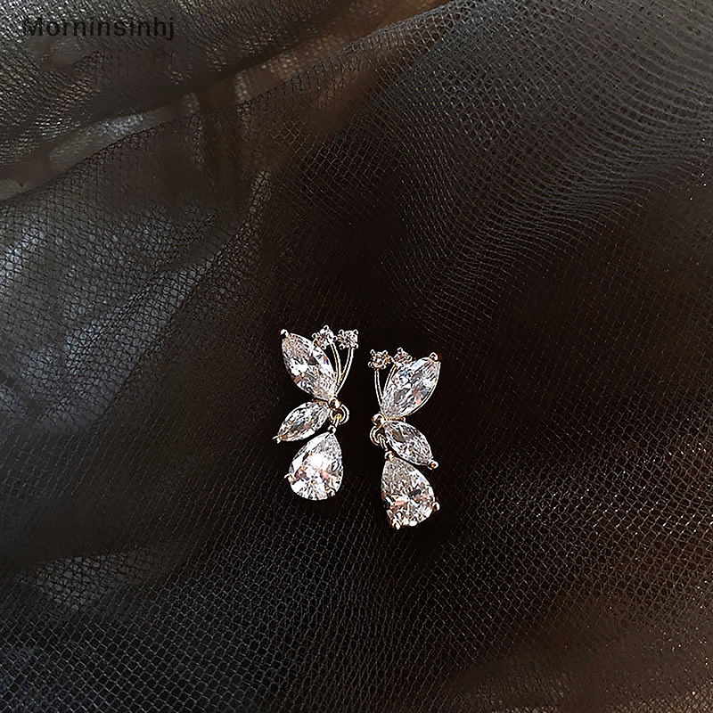 Mornin 1pasang Fashion Warna Silver Stud Earrings Vintage Butterfly Shiny Zircon Ear Stud Untuk Wanita Aksesoris Pesta Perhiasan Hadiah id