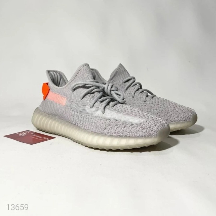 Sneakers Yeezy Boost 350 V2 Tail Light Sepatu SKU9
