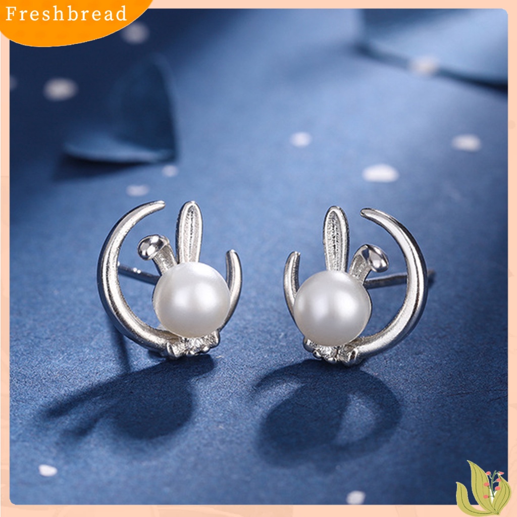 &lt; Freshbread &gt; 1pasang Anting Pejantan Bersinar Berbentuk Bulan Kelinci Dekorasi Electroplating Polishing Dekorasi Tahan Luntur Perempuan Mewah Stud Earrings Aksesoris Pakaian