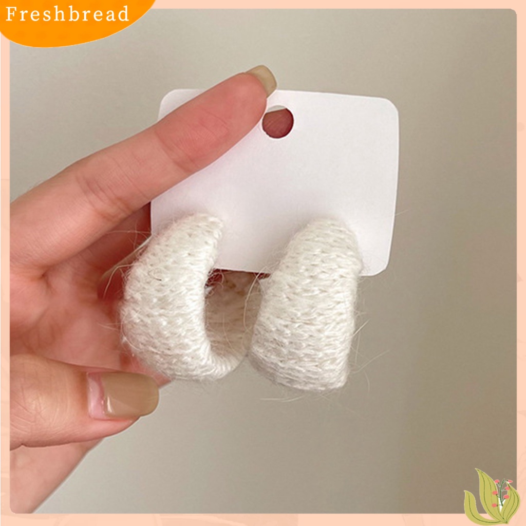 &lt; Freshbread &gt; 1pasang Anting Pejantan Berbentuk C Handmade Benang Katun Dikepang Geometris Hadiah Musim Gugur Musim Dingin Warna Solid Setengah Hoop Wanita Anting-Anting Perhiasan Fashion