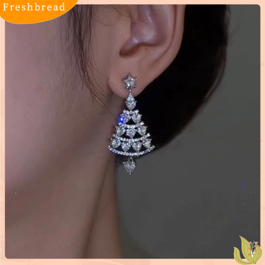 &lt; Freshbread &gt; 1pasang Wanita Anting Natal High-end Berlian Imitasi Mengkilap Bentuk Pohon Natal Berongga Keluar Stainless Hias Telinga Indah Tahun Baru Wanita Anting Hadiah