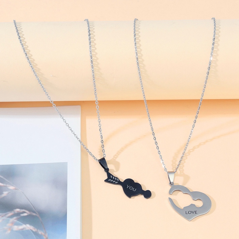 2pcs Love You Kalung Anti Karat Perempuan Cinta Kunci Berongga Tulisan Pasangan Splicing Liontin