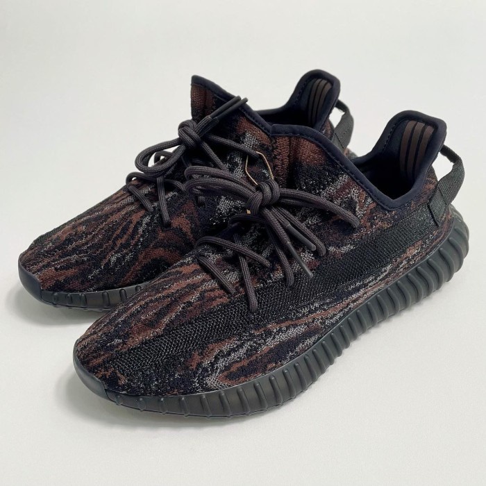 Yeezy 350 V2 MX Rock (GW3774) (Not Dunk Sacai Jordan)