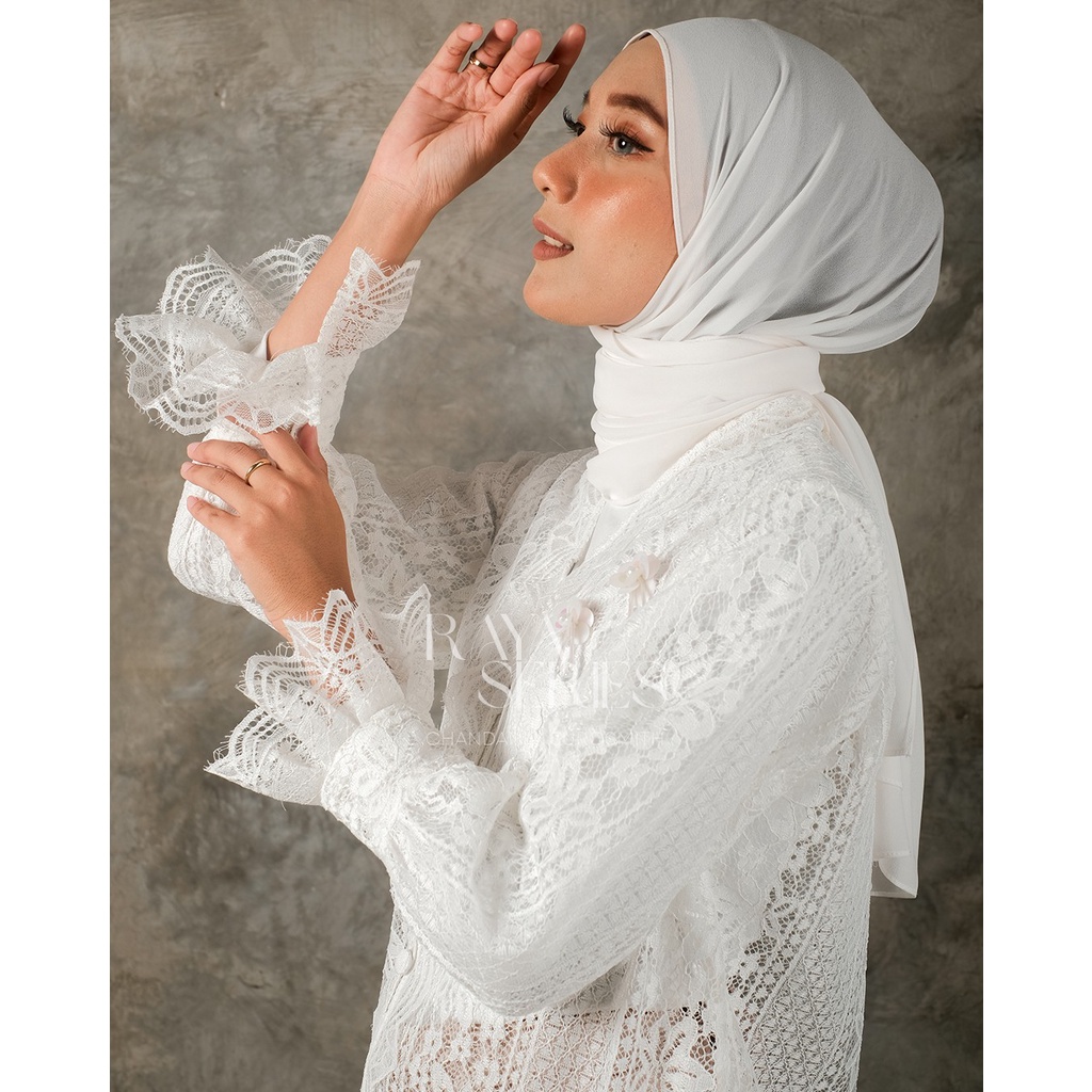 chandani.id • SAKANTI Brukat Putih Tulang | Outer Putih Tulang | Ready to Wear | Kebaya Wisuda Kondangan bridesmaid lamaran | outer kondangan | kebaya wisuda. outer brokat. by chandani