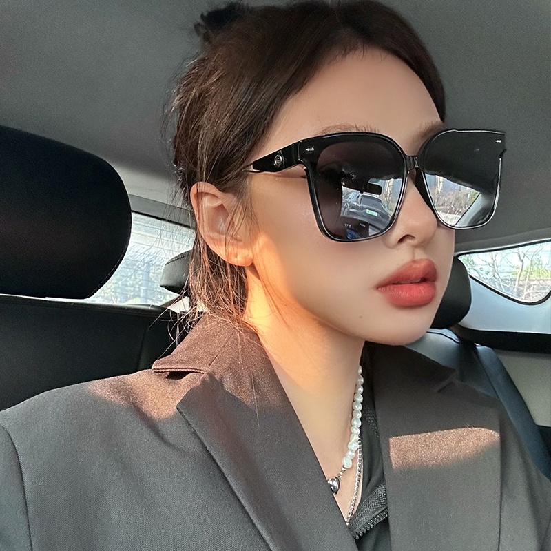 (YUZHU) Korean Fashion Oversized Square Frame Sunglasses Kacamata Hitam Anti Sinar UV Untuk Wanita