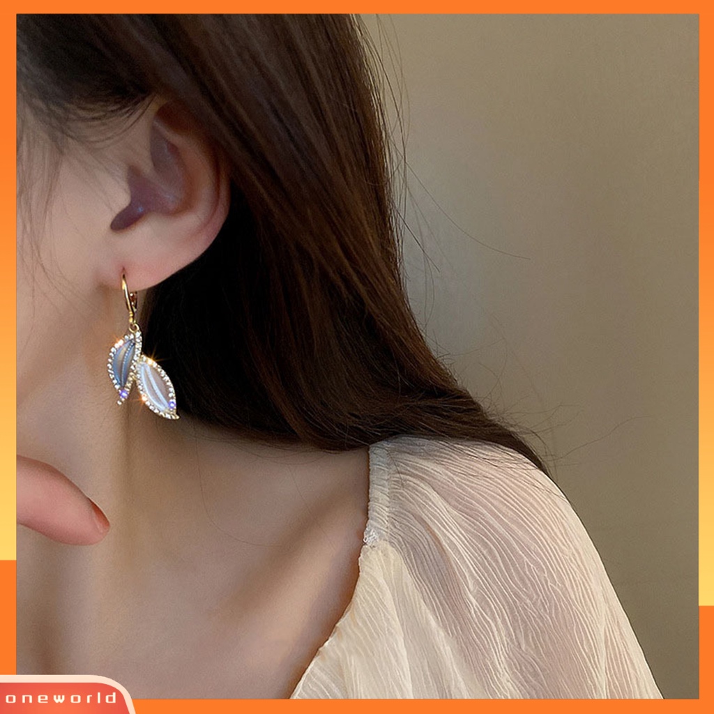 [EONE] 1pasang Anting Menjuntai Gaya Retro Elegan Temperamen Hadiah Berkilau Berlian Imitasi Daun Biru Wanita Drop Earrings Perhiasan Aksesoris