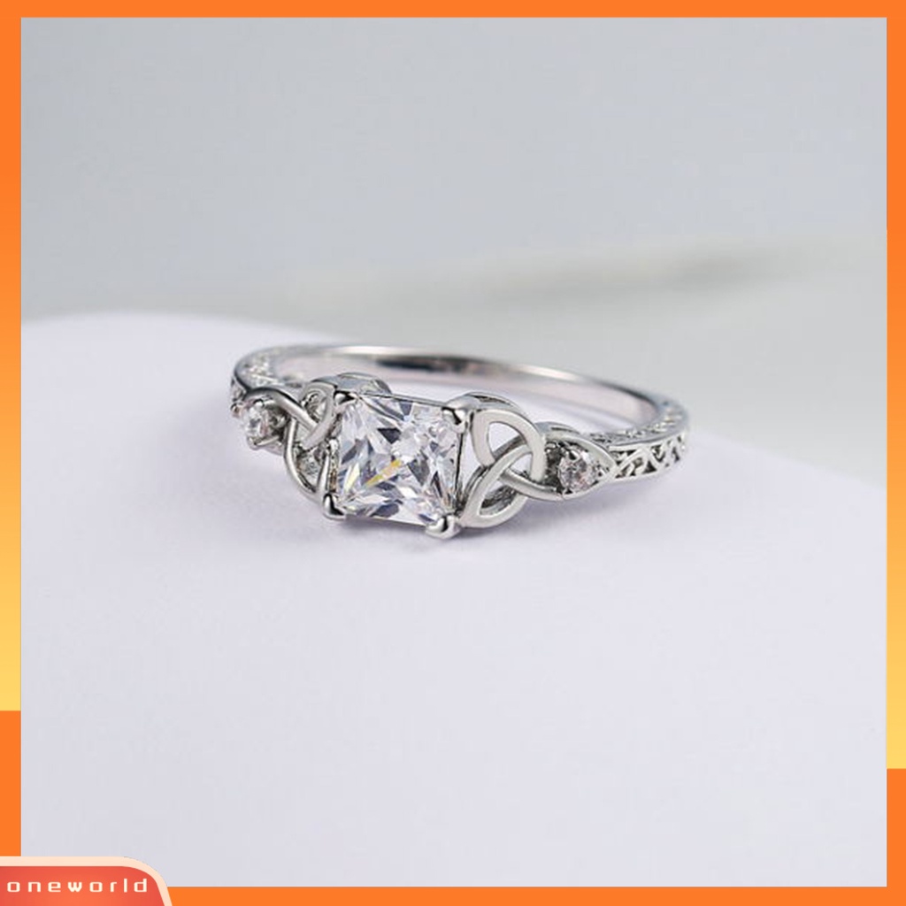 [EONE] Wanita Cincin Geometris Motif Bunga Persegi Diamante Electroplating Hypoallergenic Dekorasi Perhiasan Simulasi Berlian Janji Mewah Ring Untuk Pesta