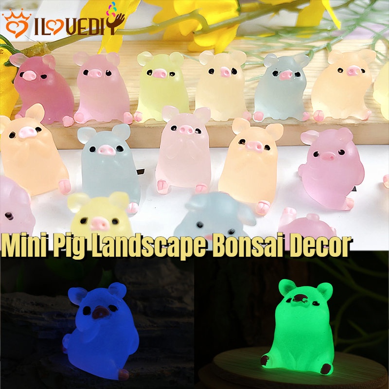 [Unggulan] Kartun Babi Miniatur Terrarium Kerajinan Net-Merah Piglet Resin Ornamen Dashboard Mobil Mainan Boneka Glow in The Dark Pig Luminous Mini Pig Landscape Bonsai Decor