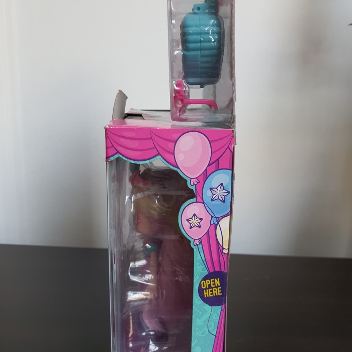 Shopkins Shoppies Lil Secrets Pearlina's Mermaid Pool Party