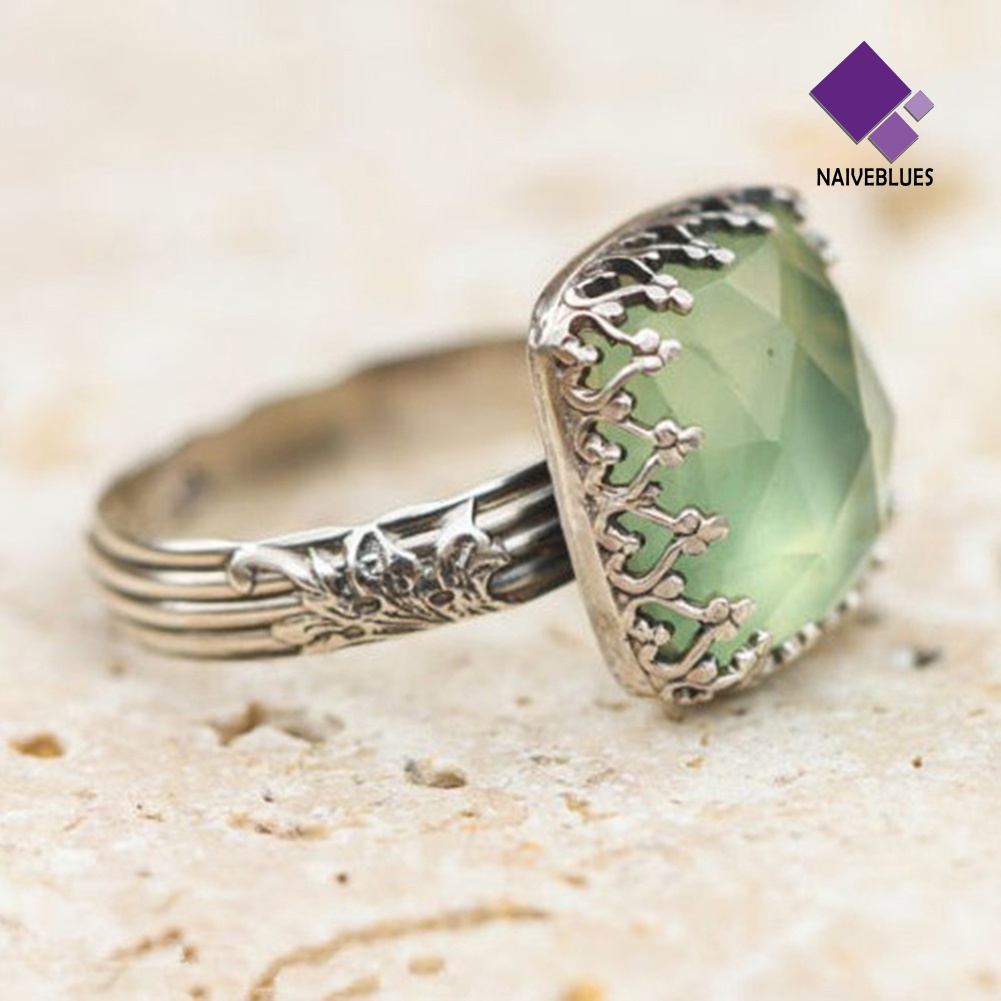 &lt; Naiveblues &gt; Vintage Wanita Persegi Panjang Faux Emerald Gemstone Hias Jari Cincin Hadiah