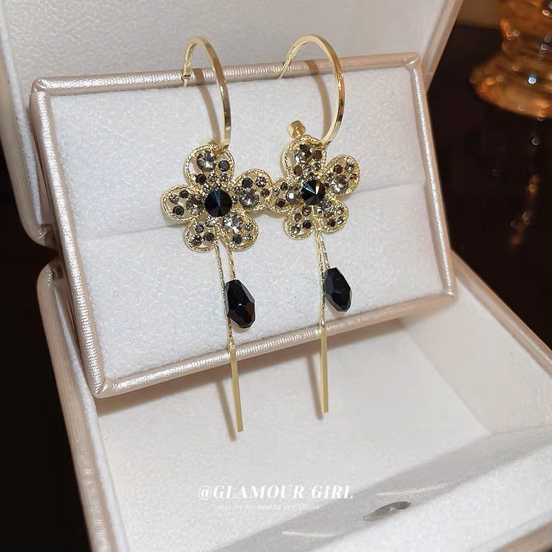 Versi Korea Anting Rumbai Bunga Bertabur Berlian Gaya Baru Anting Temperamen Perempuan Trendi Retro Atmosfer Influencer Prancis