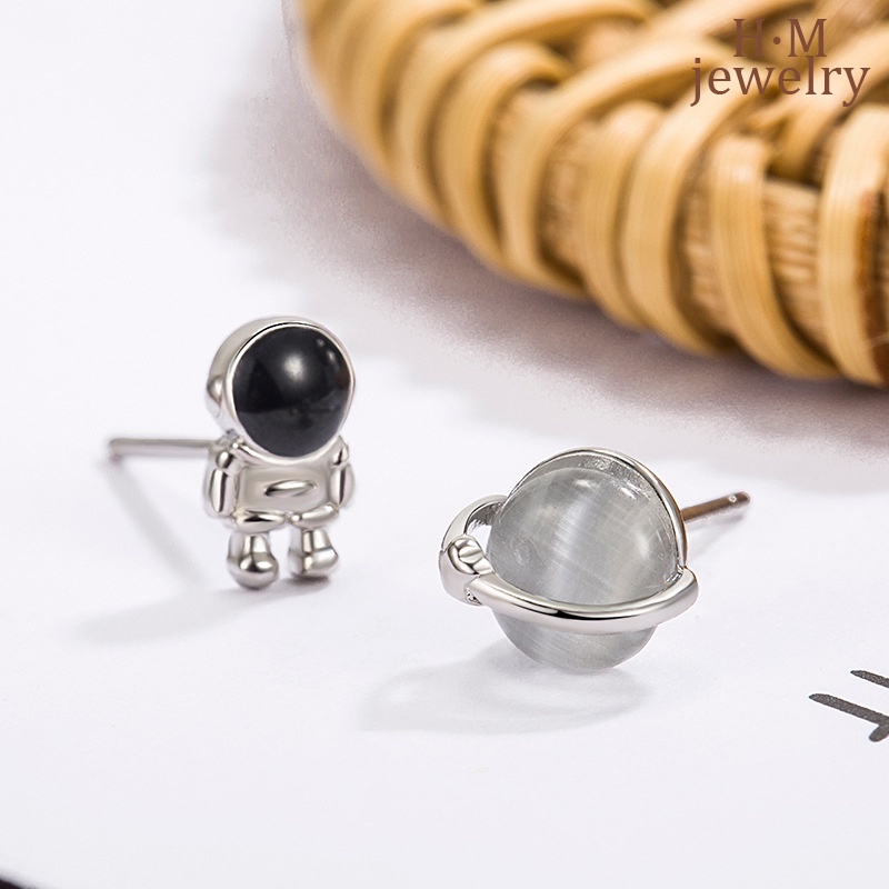 2023lampu Baru Mewah Sederhana Planet Astronot Pejantan Anting Spaceman