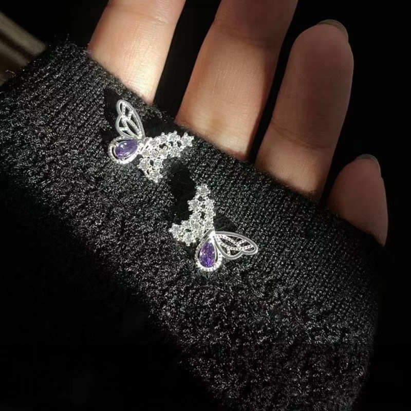 Ahellogirl Anting Kupu-Kupu Wanita Desain Niche Mewah Ringan High-end Anting Berlian Berkilau Kepribadian Temperamen Sederhana Angin Dingin Aksesoris Telinga