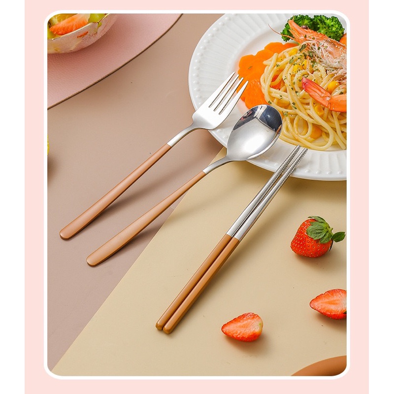 PERALATAN MAKAN SET STAINELSS / SENDOK GARPU SUMPIT STAINLESS SET DENGAN KOTAK LUCU / CAMBRIE CUTLERY SET 3IN1 / SENDOK GARPU SET ANAK SEKOLAH / SENDOK GARPU SUMPIT PORTABLE TRAVEL / SET ALAT MAKAN ANAK DISNEY / ALAT MAKAN SET KOREA MOTIF BEAR RABBIT