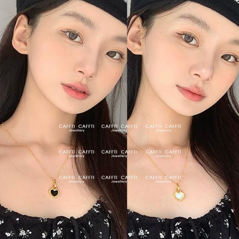 18k Emas anti Karat Kalung titanium Wanita Dua Sisi Hitam Dan Putih peach Jantung Liontin Aksesoris