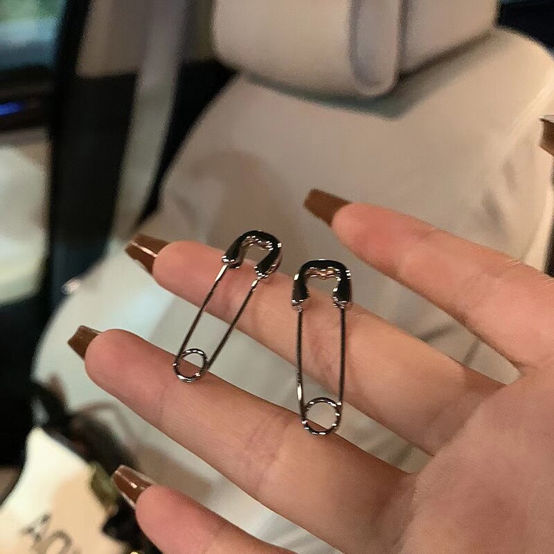 Anting Tusuk Geometris Pin Bahan Alloy Fashion Untuk Wanita