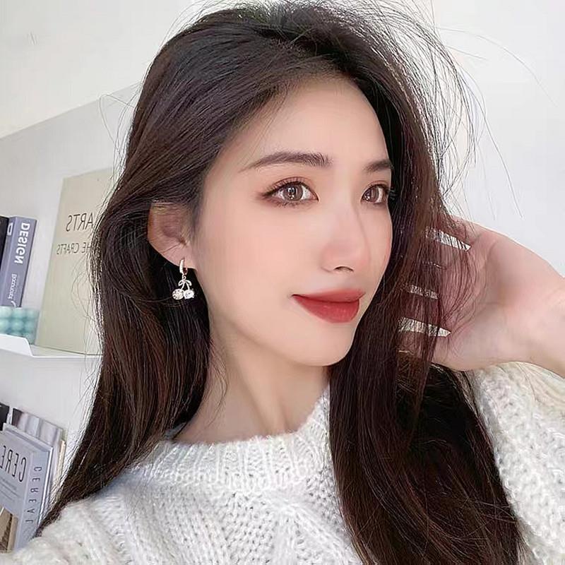 Korea Berlian Imitasi Cherry Pendant Earrings Perhiasan Anting Cherry Trendi Wanita