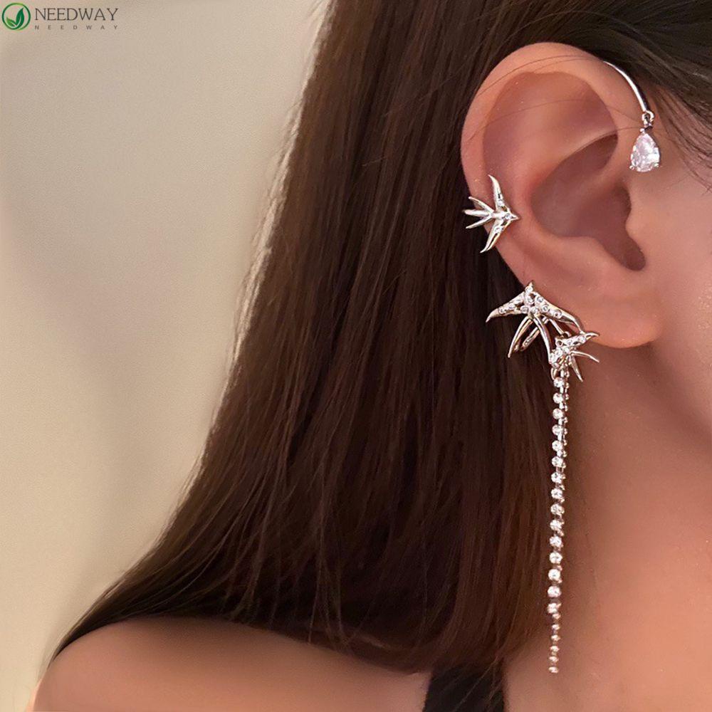 Needway Berlian Imitasi Rumbai Anting Perancis Elegan Kanan Telinga Klip Ada Lubang Telinga Perhiasan Fashion Kepribadian Wanita Klip Telinga