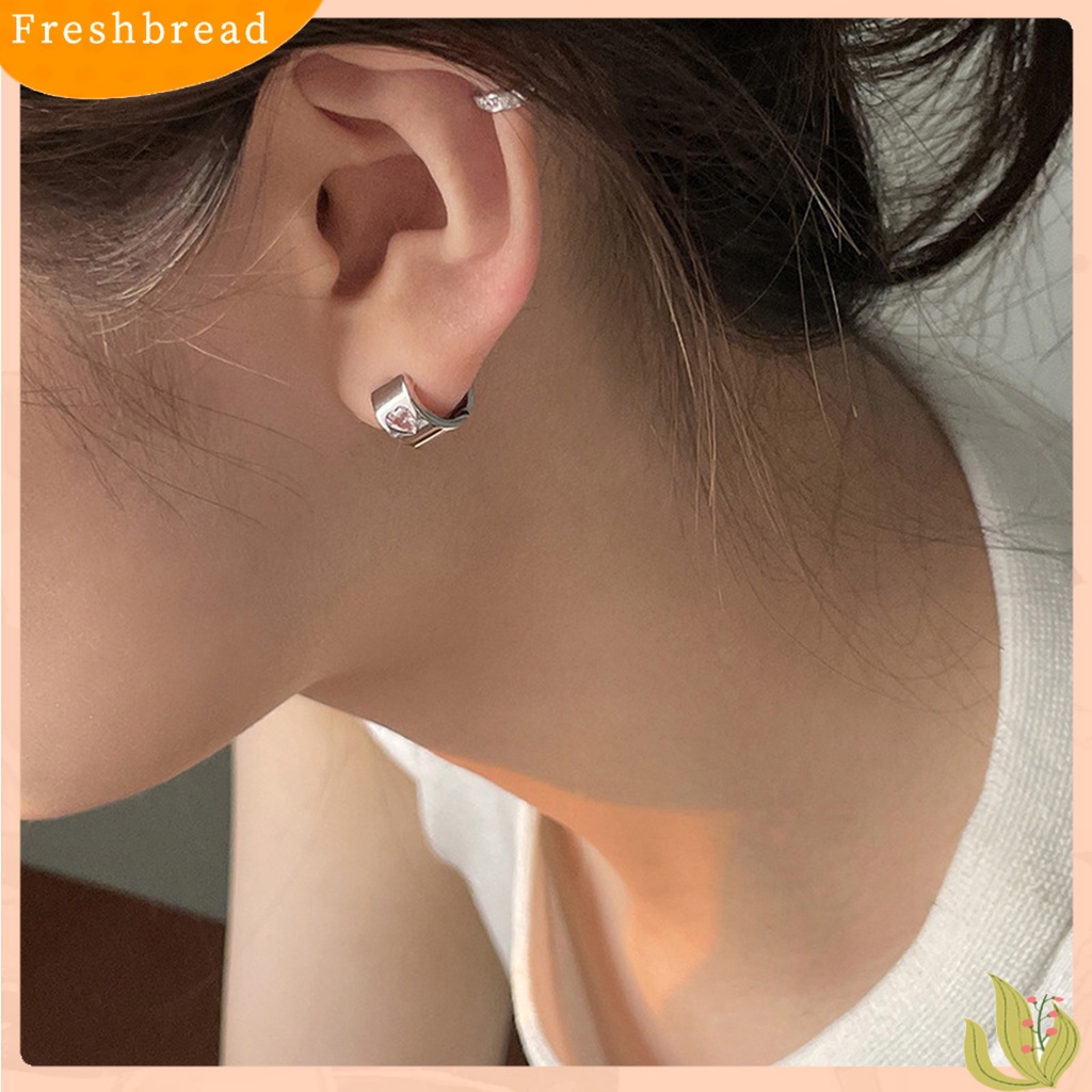 &lt; Freshbread &gt; 1pasang Anting Hoop Geometris Temperamen Sederhana Berlian Imitasi Kecil Cinta Hati Huggie Earrings Fashion Perhiasan