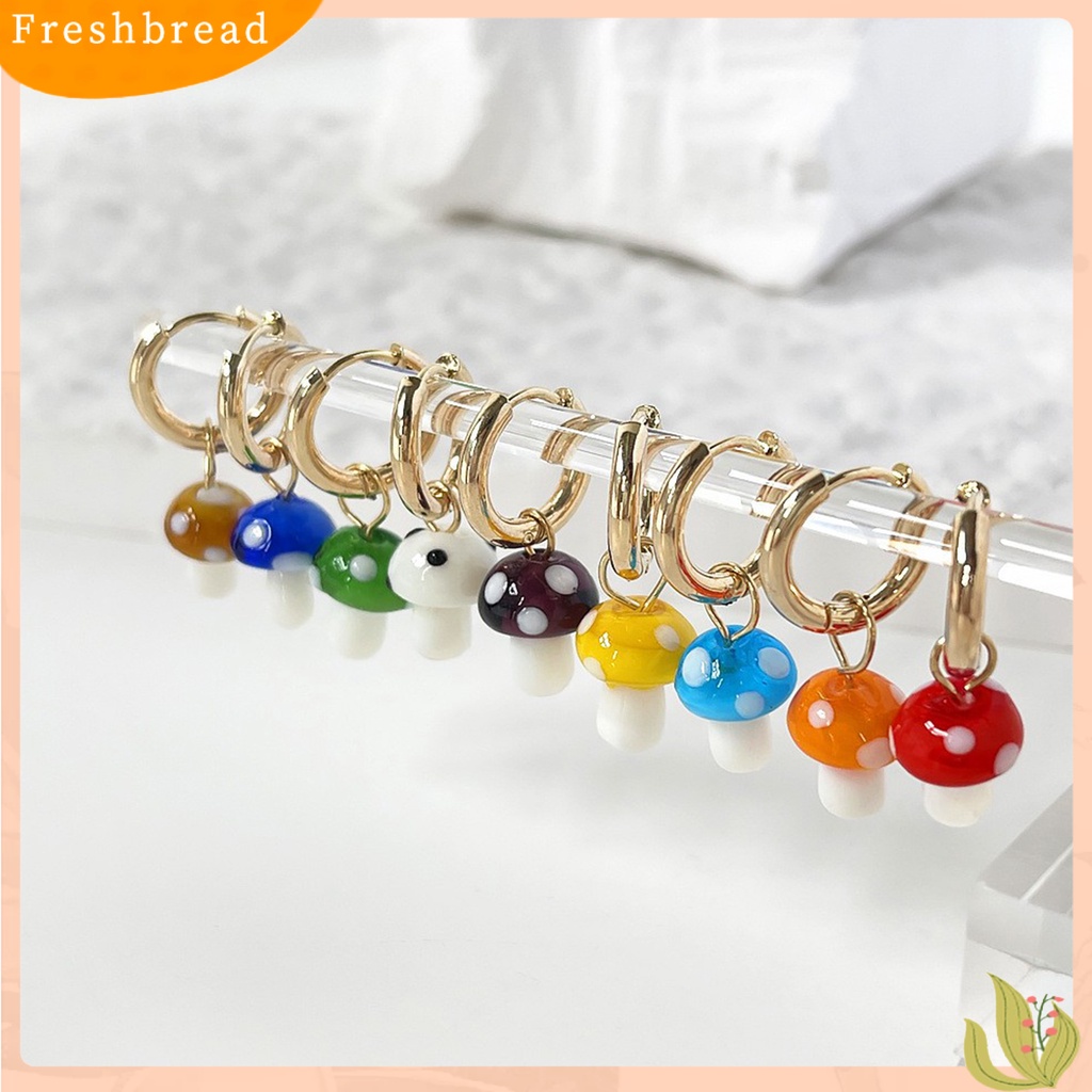 &lt; Freshbread &gt; 1pasang Anting Wanita Permukaan Halus Ringan Hias Tahan Lama Anti Cacat Manis Hidup Bentuk Jamur Huggie Earrings Women Ear Accessories