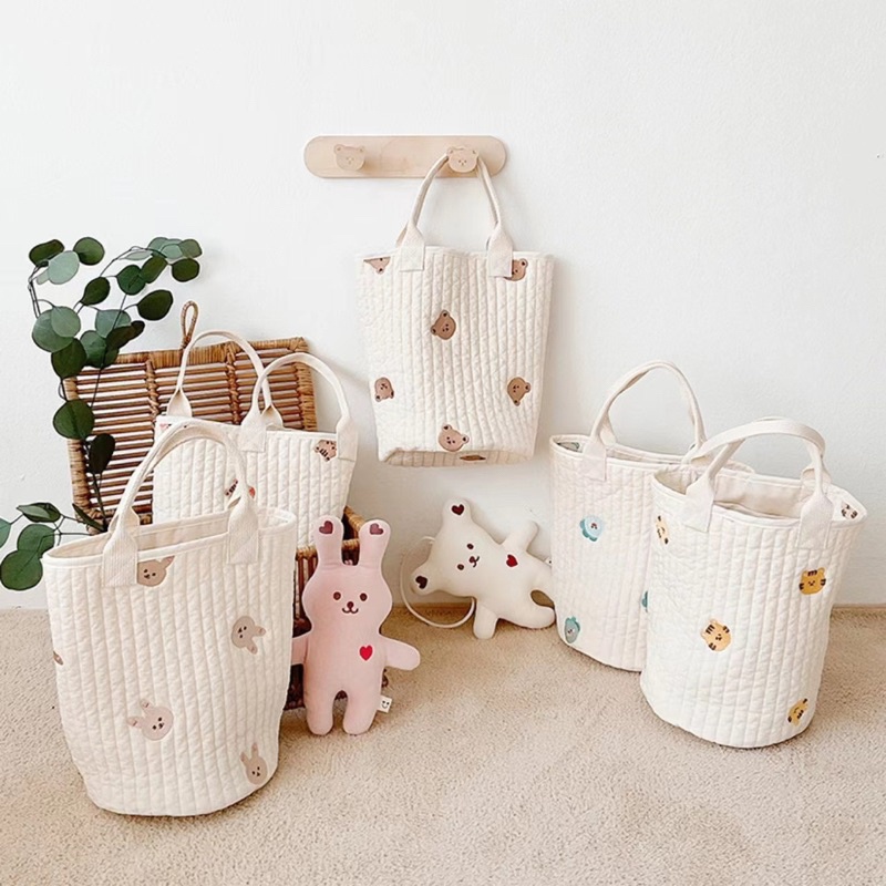 JOLINEOFFICIAL DIAPER BAG BEARS / TAS BERUANG BAYI MOTIF BERUANG LUCU / DIAPER BUCKET BAG / KOREAN STORAGE BAG / GRAB AND GO COTTON BAG / TAS BUCKET BAG PERLENGKAPAN BAYI / TAS BAYI MULTIFUNGSI SERBAGUNA / PERLENGKAPAN BAYI PREMIUM QUALITY / DIAPERS BAG