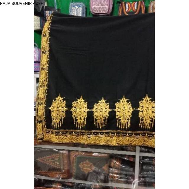 Kain Kerawang Khas Aceh Rok + Selendang/Bordiran Benang Emas