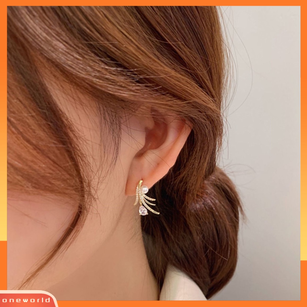 [EONE] 1pasang Anting Panjang Eye-catching Maple Leaf Electroplating Geometris Mutiara Imitasi Dekorasi Tahan Luntur Fashion Cubic Zirconia Rumbai Anting-Anting Aksesoris Pakaian