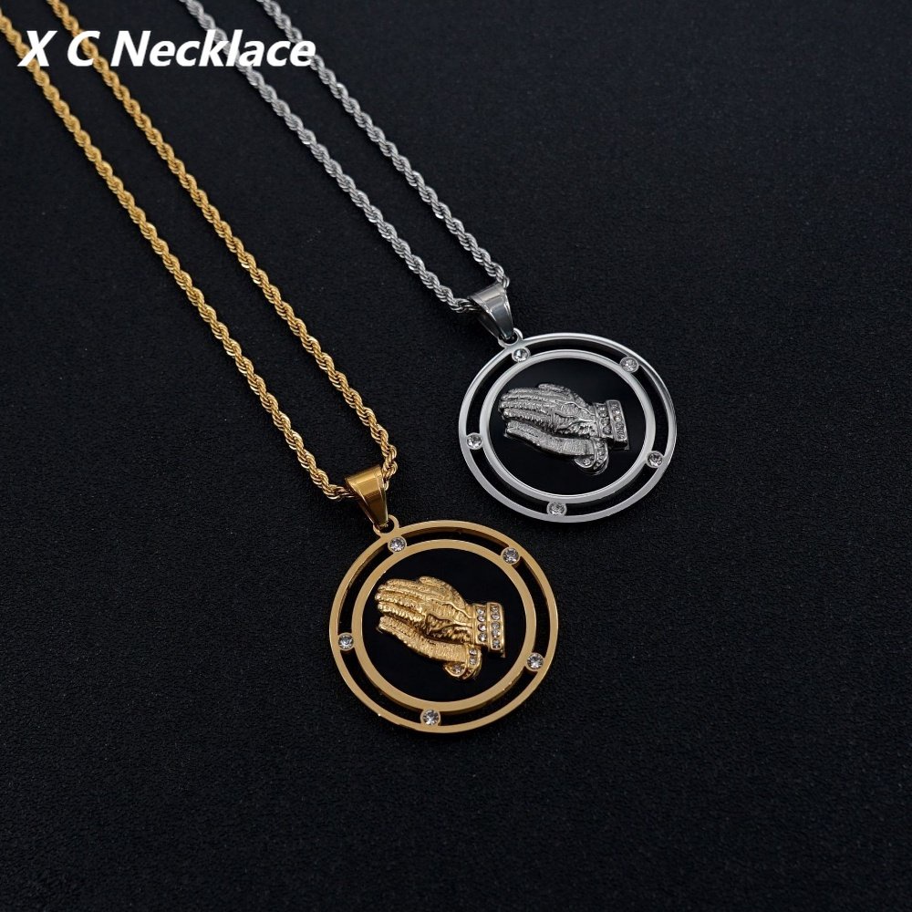 [X C Kalung] 18K Gold Plated Hip Hop Hipster 316stainless Steel Gold Plated with Diamond Hollow Doa Buddha Tangan Liontin Kalung Untuk Pria Dan Wanita