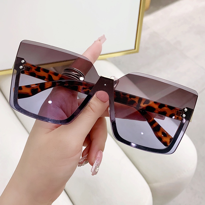 (YUZHU) Ins Style Oversized Half Frame Sunglasses New Fashion Gradient Shade Sunglasses Untuk Wanita