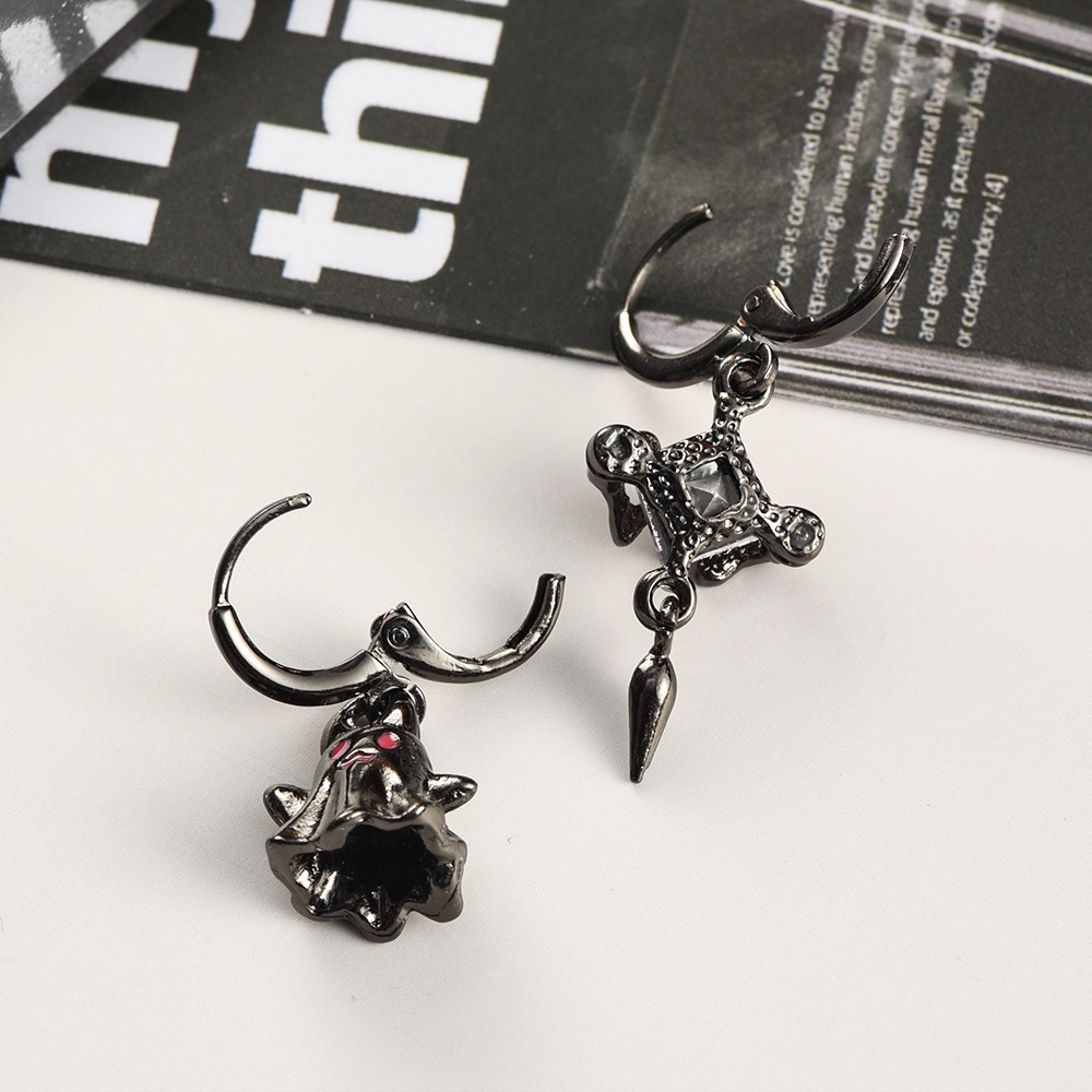 Kartun Hantu Kristal Tembaga Clasp Pendant Earrings/Anting Drop Berlian Imitasi Asimetris Elegan/Anting Lucu Aksesoris Halloween