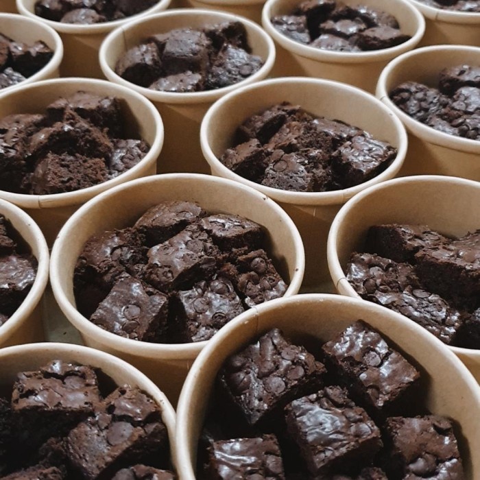 

brownies in a cup