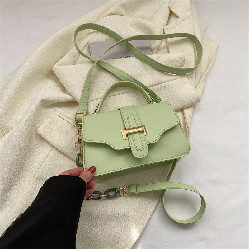 Tas wanita import berkualitas harga grosir bisa cod Tas tangan tas wanita 2023 kecil segar fashion kasual rantai pemuda tas tangan di bahu Messenger tas persegi kecil