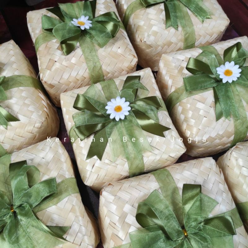 SEPASANG BESEK  22x22CM BLICING PITA besek natural besek nasi liwet besek ayam besek bambu