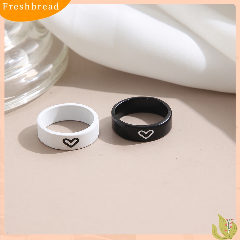 &lt; Freshbread &gt; 1pasang Cincin Pasangan Warna Kontras Temperamen Hadiah Valentine Teman Baik Lucu Berbentuk Hati Jari Cincin Untuk Anniversary