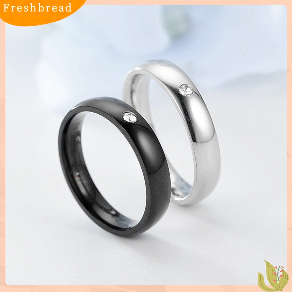 &lt; Freshbread &gt; Wanita Cincin Glossy Geometris Poles Permukaan Electroplating Tidak Luntur Wanita Berlian Imitasi Bertatahkan Pernikahan Cincin Pertunangan Band Hadiah Perhiasan Aksesoris