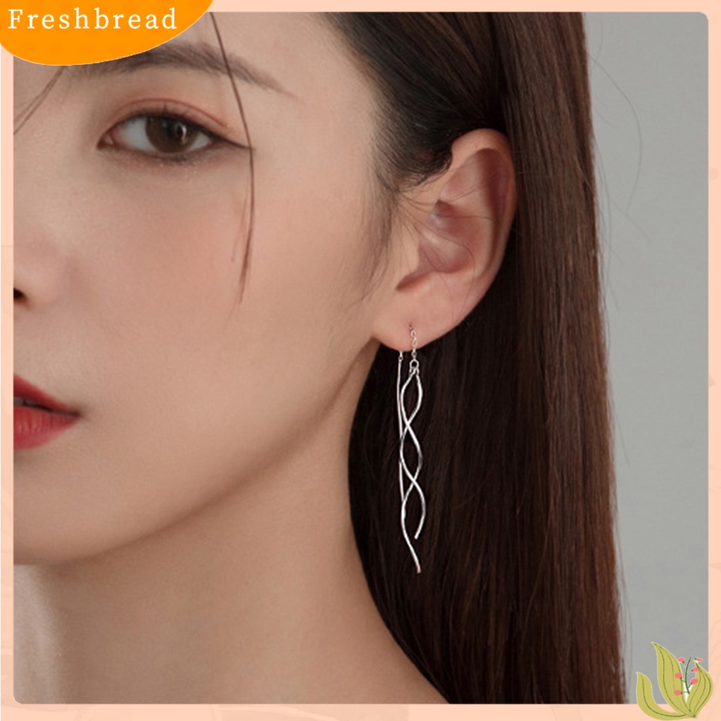 &lt; Freshbread &gt; 1pasang Anting Menjuntai Melengkung Threader Panjang Rumbai Kilau Terang All-match Hias Geometris Wanita Memutar Linear Drop Earrings Perhiasan Hadiah Untuk Pesta