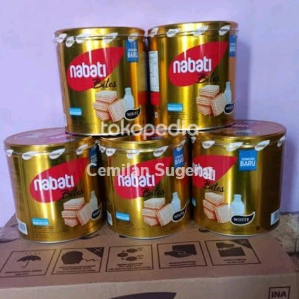 

NABATI RICHOCO WAFER WHITE 300 GRAM 1 KARTON ISI 6 KALENG