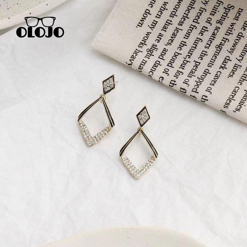 【COD】 Anting Mewah Ringan Wanita Electroplated Belah Ketupat Temperamen Geometris Gaya Panjang